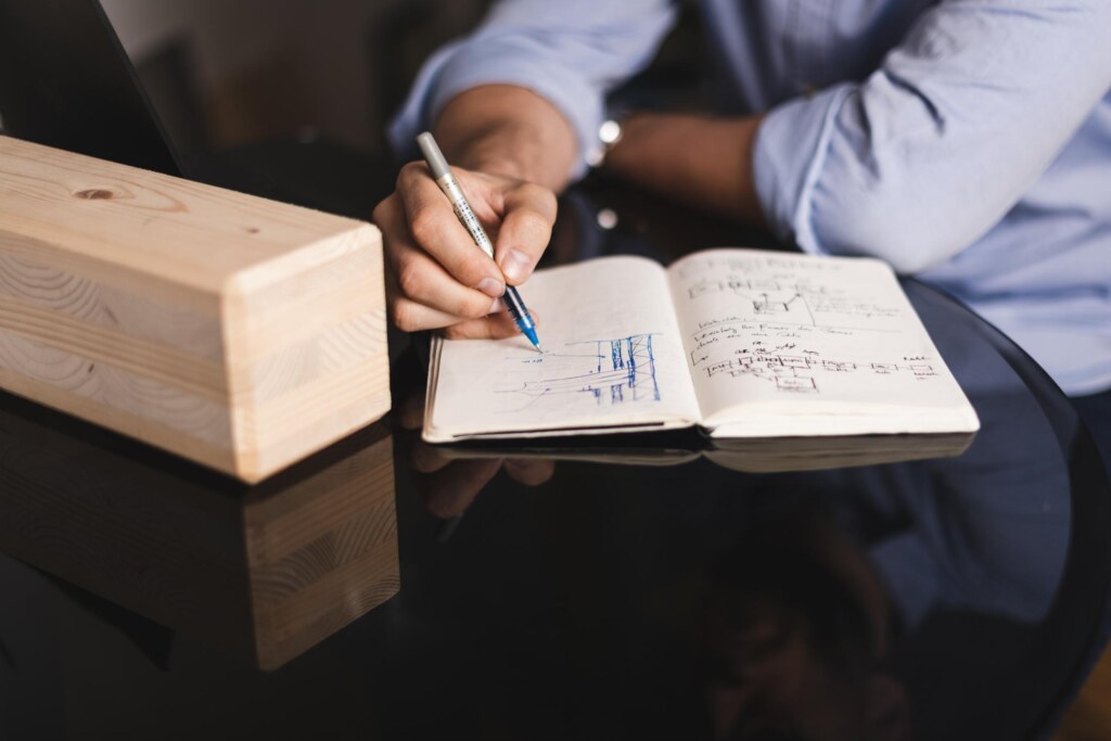 Holzbaumeister, Generalunternehmer und Baubetreuer: THON steht für geballtes Know How aus einer Hand