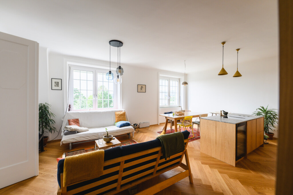 Wohnungssanierung THON Hochwertige und nachhaltige Sanierung eines Einfamilienhauses mit den Mitteln des Holzbaus, umgesetzt von THON Baubetreuung GmbH