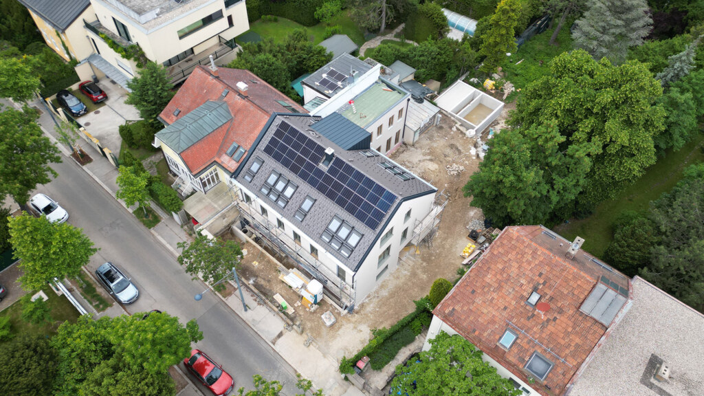 Generalsanierung und Dachgeschossausbau durch THON Baubetreuung GmbH Generalsanierung und Dachgeschossausbau durch THON Baubetreuung GmbH