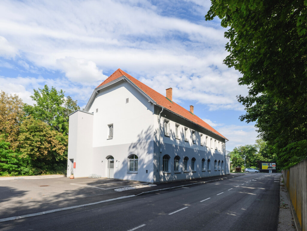 Sanierung Gesundheitszentrum Niederösterreich THON Generalunternehmer Komplettsanierung eines Gebäudes durch THON Baubetreuung GmbH als Generalunternehmer
