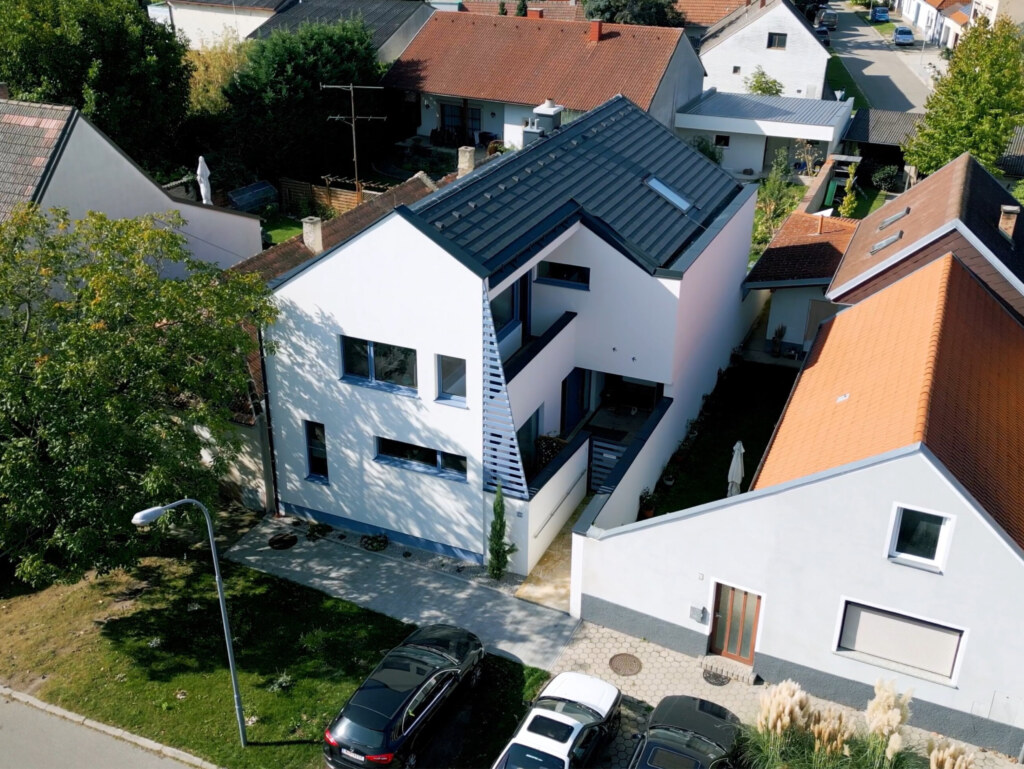 Neubau Holzhaus Burgenland Neubau eines Hauses in Holzbauweise durch THON Baubetreuung GmbH als Generalunternehmer im Burgenland