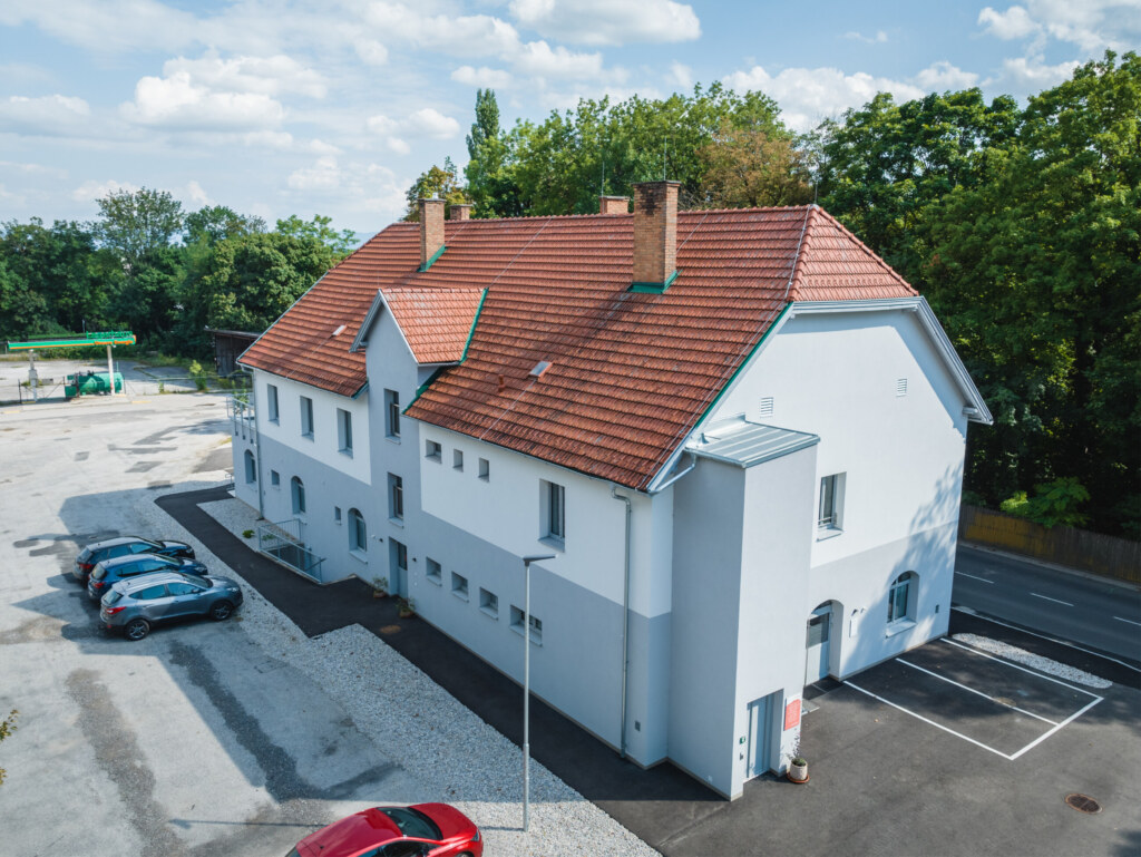 Sanierung Gesundheitszentrum Niederösterreich THON Generalunternehmer Komplettsanierung eines Gebäudes durch THON Baubetreuung GmbH als Generalunternehmer