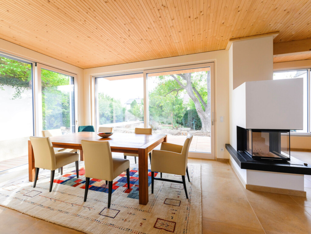 Holzhaus Neubau Genaralunternehmer THON Neubau eines Einfamilienhauses in Holzbauweise durch THON Baubetreuung als Generalunternehmer und Planer