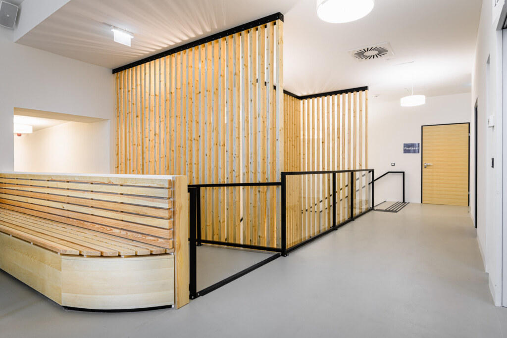 Büro Sanierung Altbau Generalunternehmer Holzbau Wien THON Baubetreuung Sanierung eines Altbaubüros in Wien durch THON Baubetreuung als Generalunternehmer