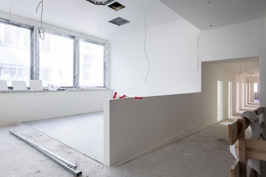 Büro Sanierung Altbau Generalunternehmer Holzbau Wien THON Baubetreuung Sanierung eines Büros im Altbau durch THON Baubetreuung GmbH als Generalunternehmer