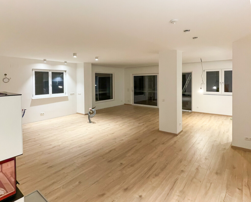 Zubau Einfamilienhaus Generalunternehmer Holzbau Wien THON Baubetreuung Haus-Zubau durch THON Baubetreuung als Generalunternehmer und Holzbaumeister